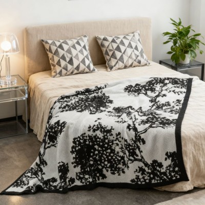 Polyester Knitted Sofa Throw – Cozy Fleece Blanket for Naps & Bed Decoration